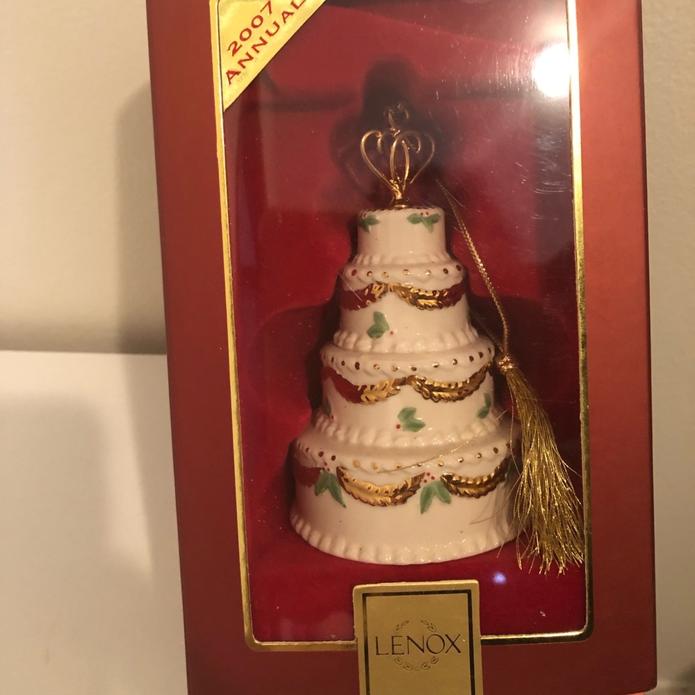 NWT “2007” Lenox Wedding Ornament